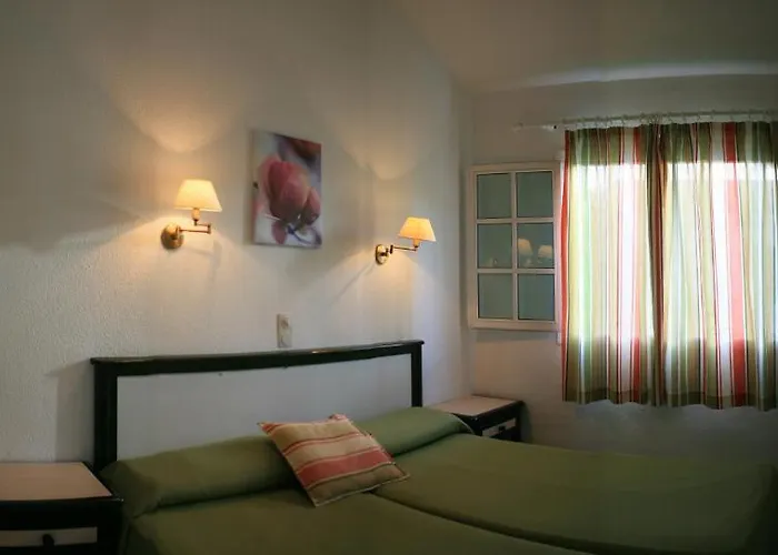 Campo Golf Aparthotel 2*