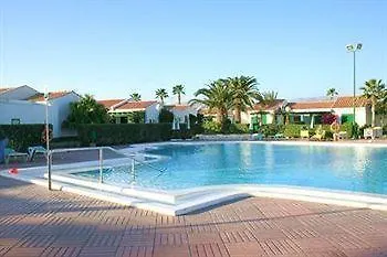 Ξενοδοχείο με διαμερίσματα Campo Golf 2*