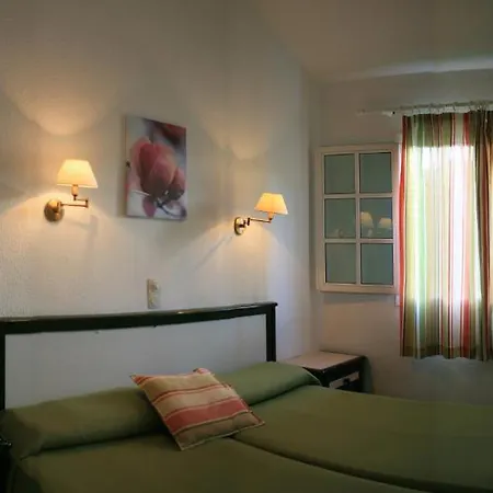 Campo Golf Aparthotel 2*